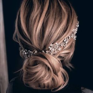 Ulyana Aster Alexa headpiece